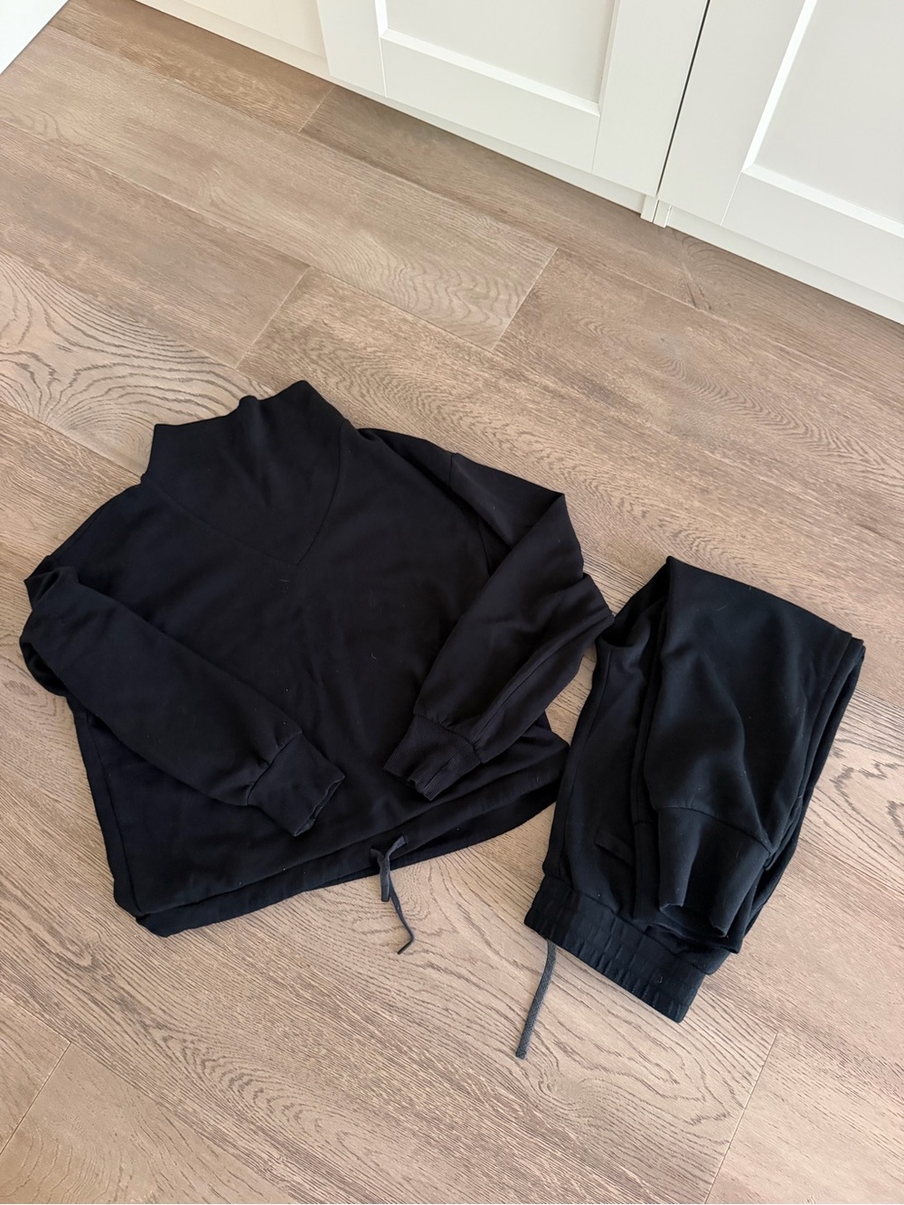 Varley DoubleSoft Black Matching Sweat Set – Size Small